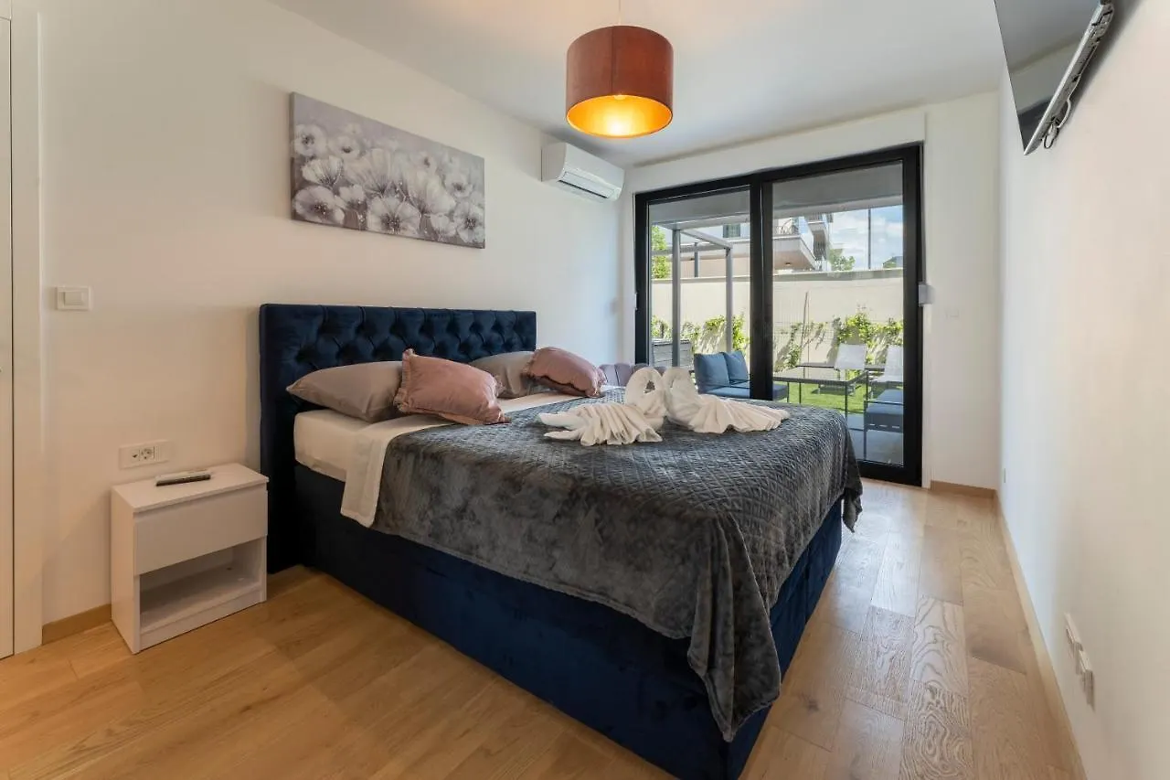 Lu Apartments Сплит